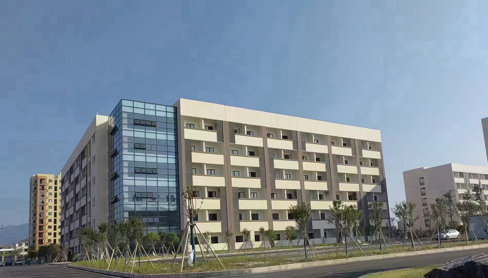 <strong>人才公寓招租</strong>